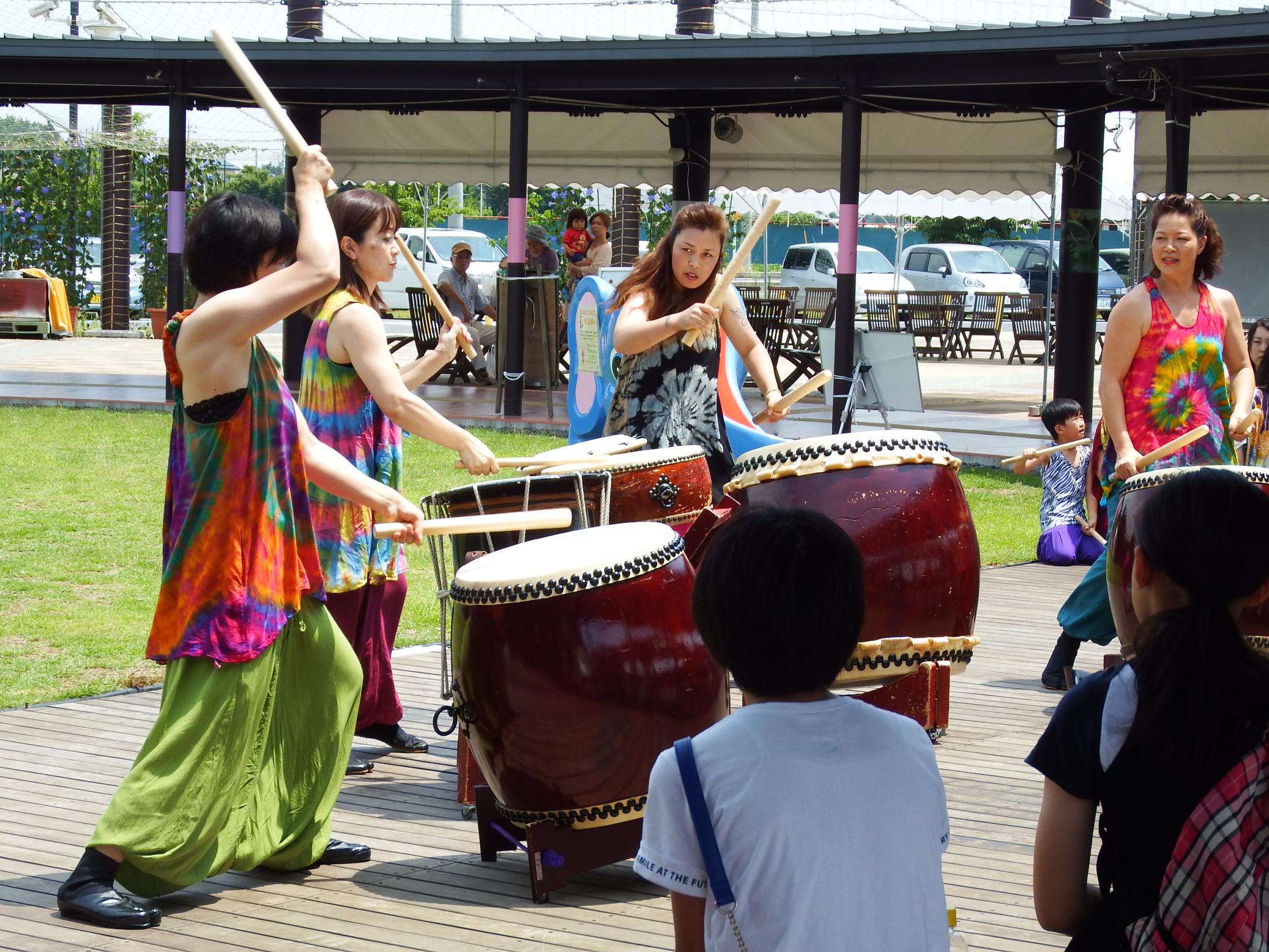 7月17日 月曜日　本日のステージは潮来TAIKO clubさんの太鼓演奏♪