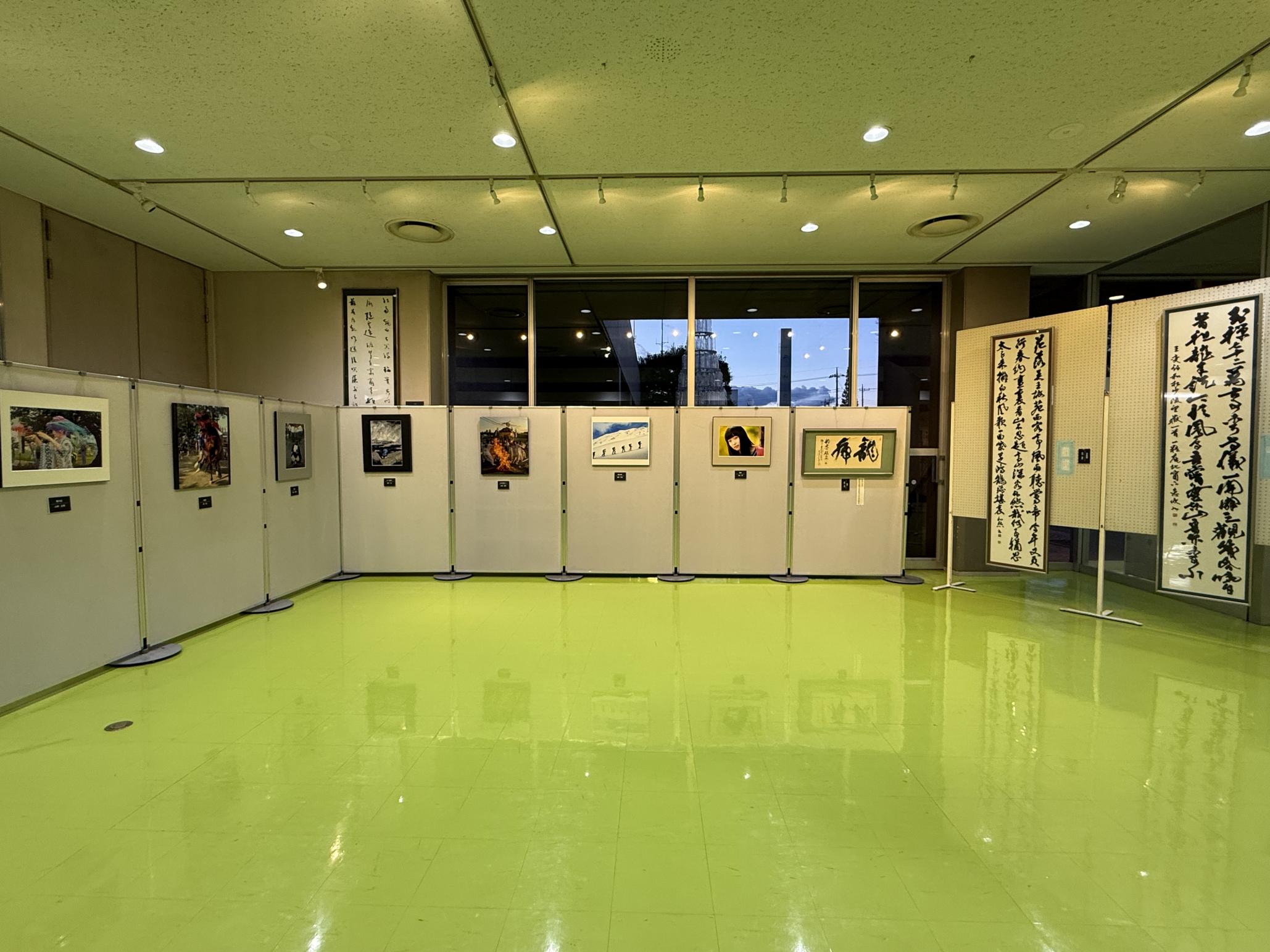 陽だまり広場「小美玉市作家たち展」写真1