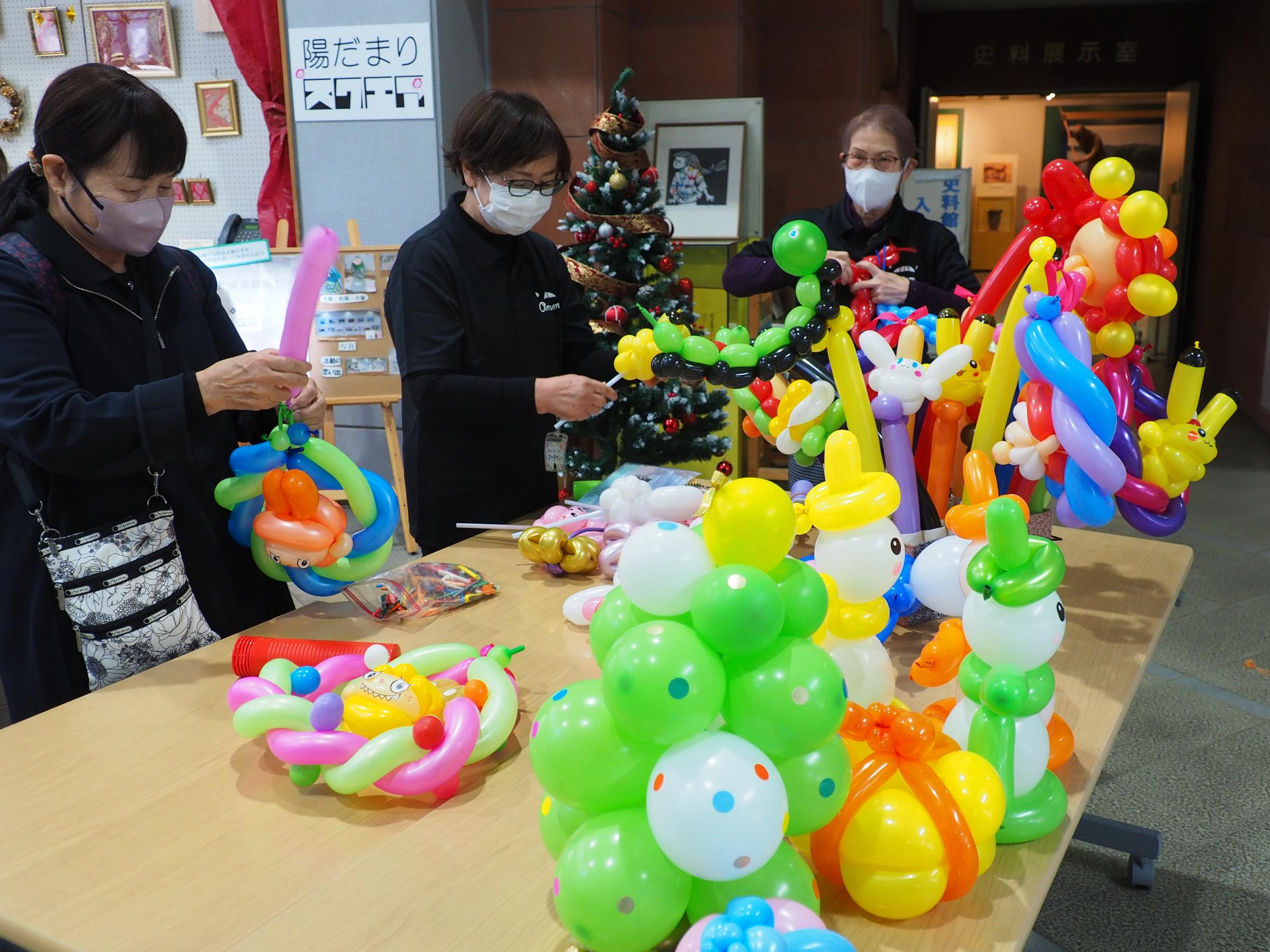 バルーンアートの様子 バルーンアートの様子
