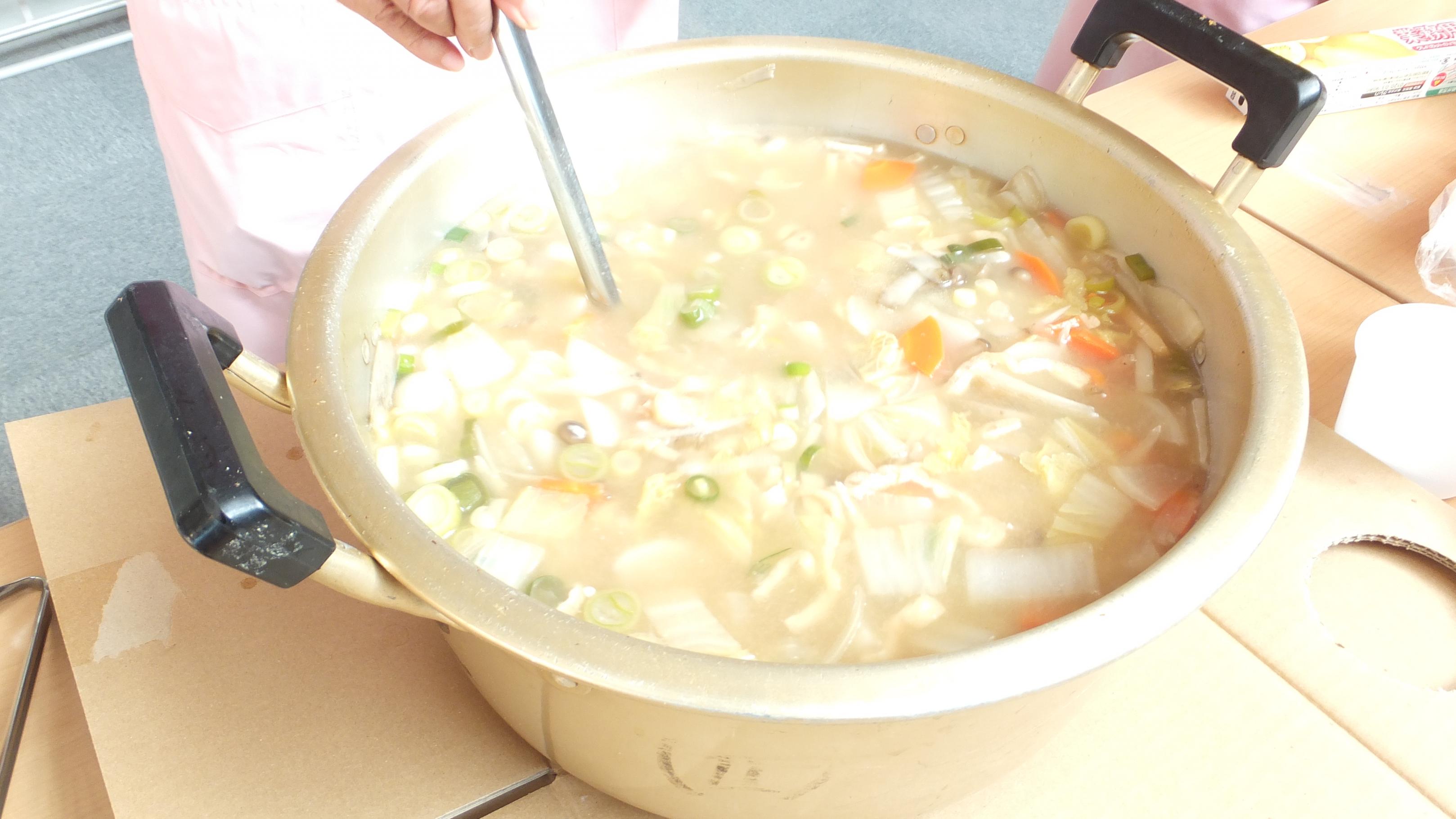 具だくさん味噌汁鍋