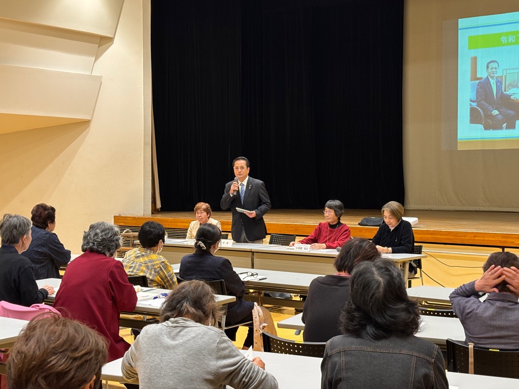 女性サロンの様子 女性サロンの様子